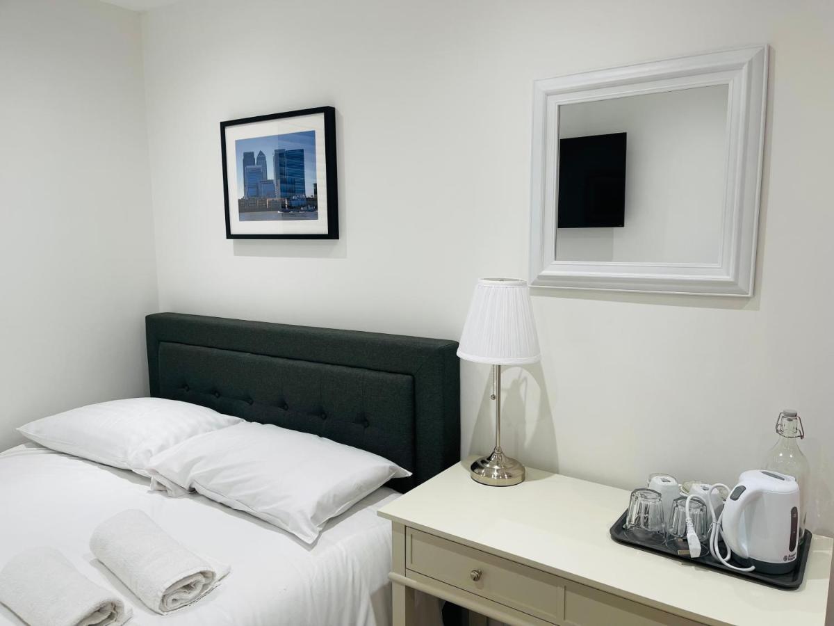 Riverside Premium Double Room Garden View E14 Лондон Экстерьер фото