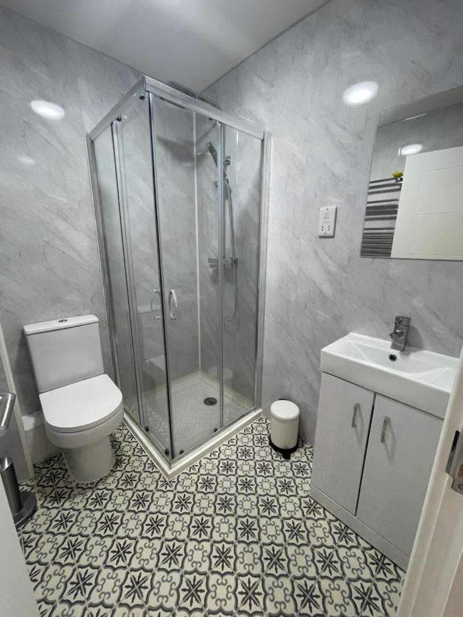 Riverside Premium Double Room Garden View E14 Лондон Экстерьер фото
