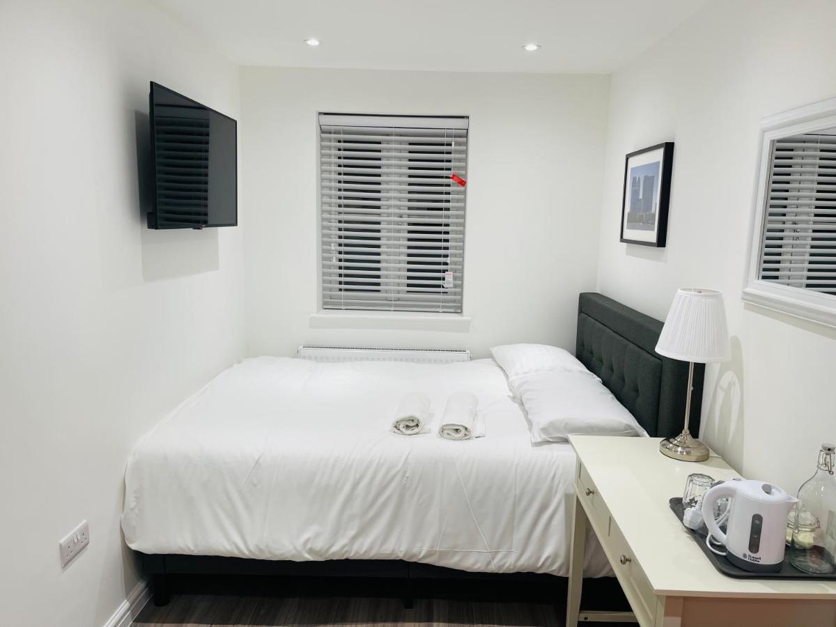 Riverside Premium Double Room Garden View E14 Лондон Экстерьер фото